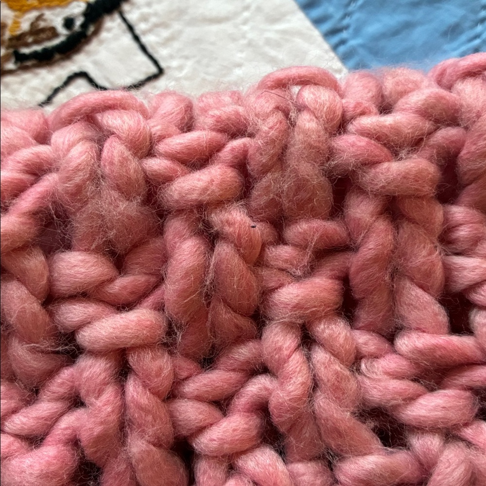 Loopy Mango Chunky Pink Knit Infinity Scarf - Picture 6 of 7